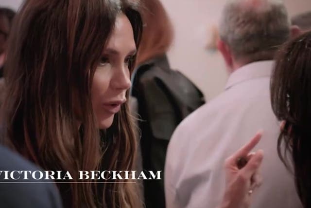 <p>Kim Kardashian leaves Victoria Beckham puzzled after failing to recognize own sister Kendall Jenner on catwalk.</p>