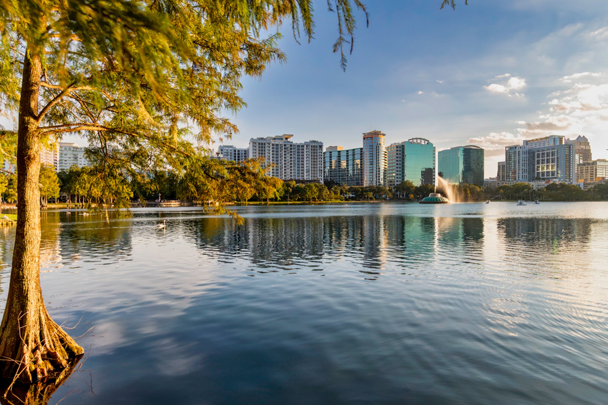 Orlando’s Lake Eola is best enjoyed without the backdrop of hammers and drills