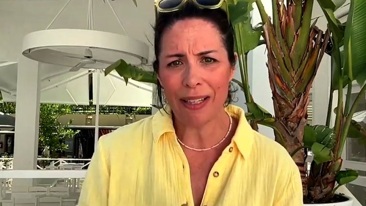 <p>BBC presenter kicked off flight after making nut allergy request for daughter makes urgent plea.</p>