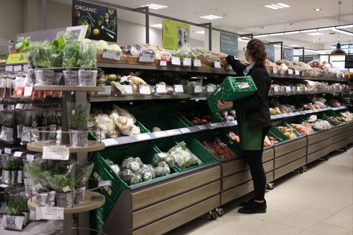 Major UK retailer to hire more than 13,000 workers for Christmas