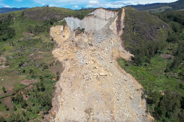 CORRECTION Papua New Guinea Landslide