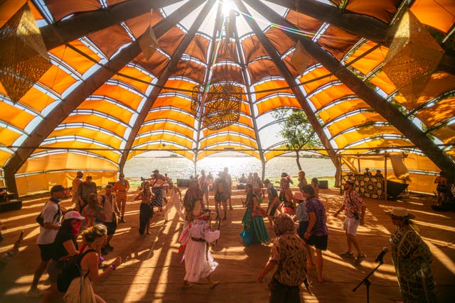 <p>Attendees at this year’s ‘Lighting in a Bottle’ music festival in Kern County, California. Multiple people who went to the festival were infected with Valley Fever, eight were hospitalized. Valley Fever is a potentially fatal lung infection from a fungus that grows in the soil</p>