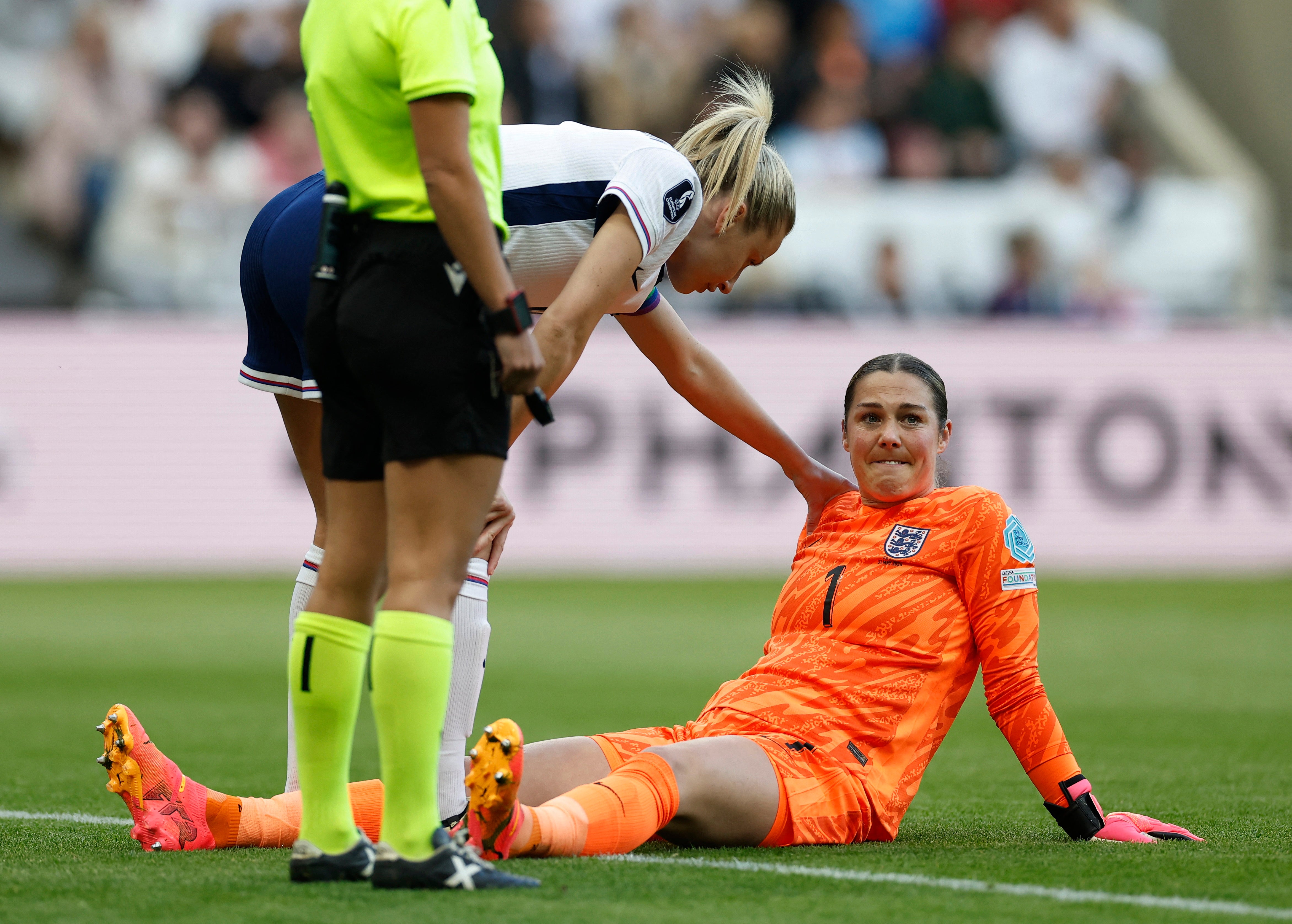 Mary Earps picked up an injury early in the game and was seen on crutches at the end of the match.