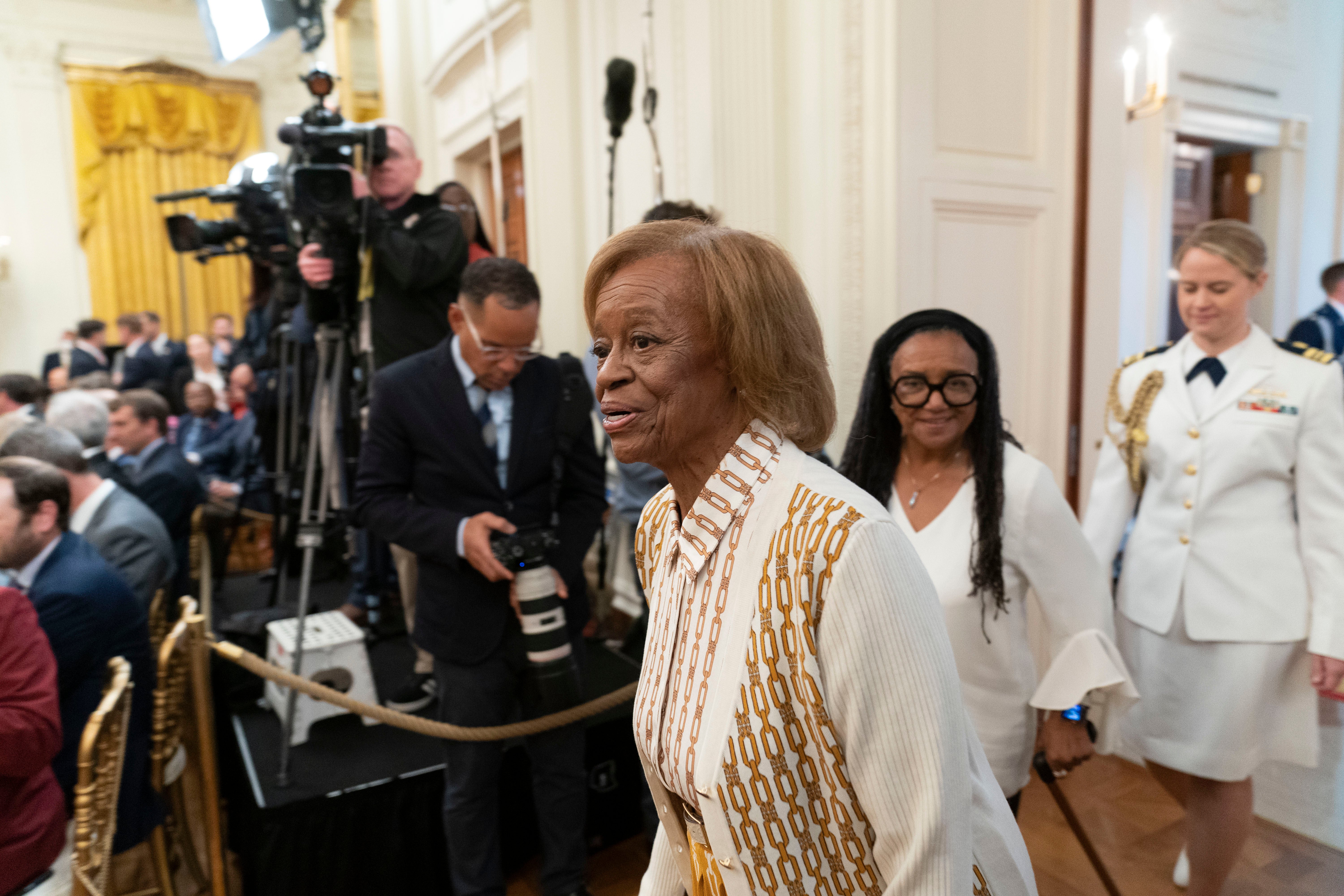 Marian Robinson arrives for a ceremony unveiling the portraits of President Barack Obama and Michelle Obama at the White House in September 2022