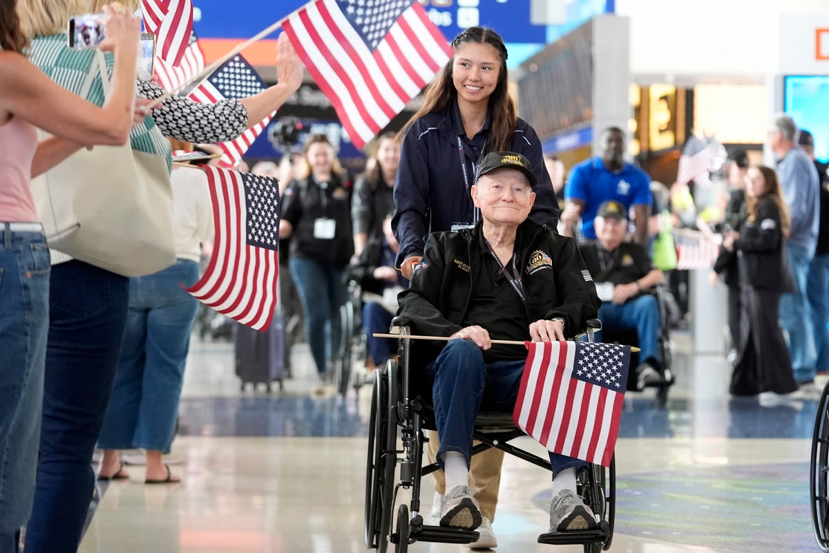 World War II veterans take off for France for 80th anniversary of D-Day ...