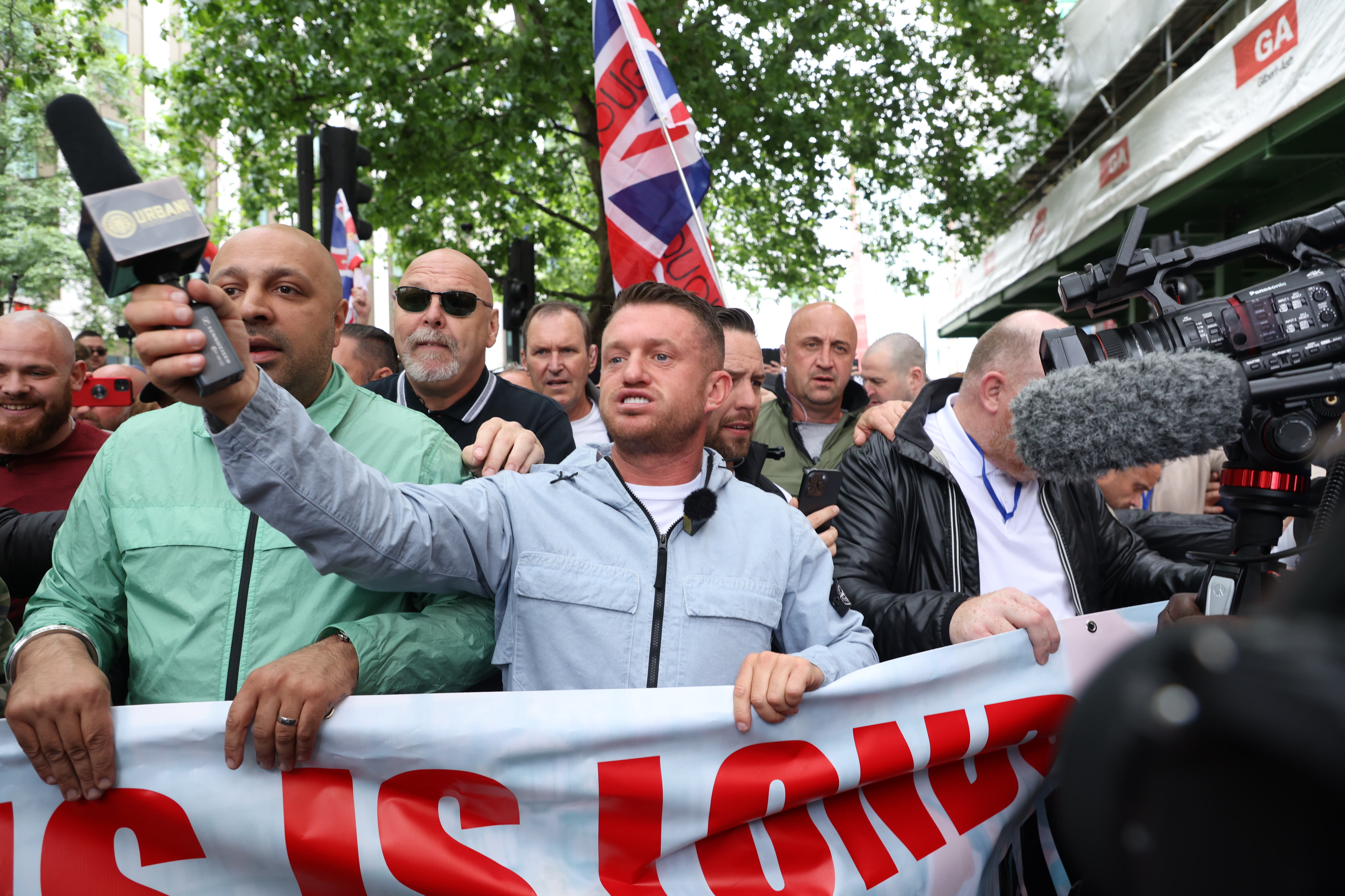 Tommy Robinson addresses thousands of supporters at Parliament Square - Vimarsana News