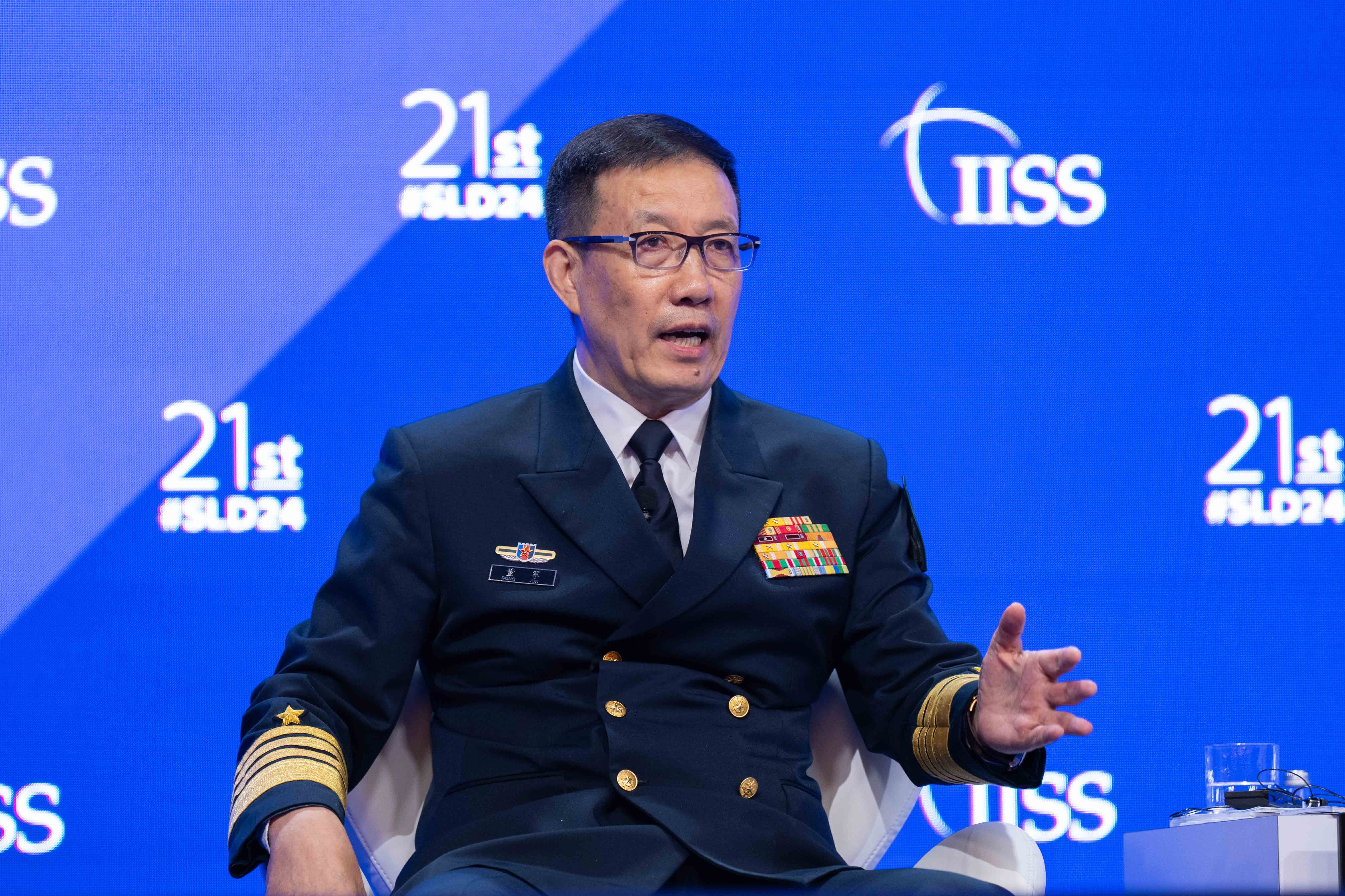 Na tej istej konferencii, ktorú organizoval Zelenskyj, admirál Dong Jun, čínsky minister obrany, poprel podporu Pekingu ruskému vojnovému úsiliu.