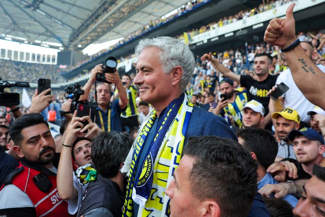 <p>Jose Mourinho was treated to a warm welcome at Fenerbahce</p>