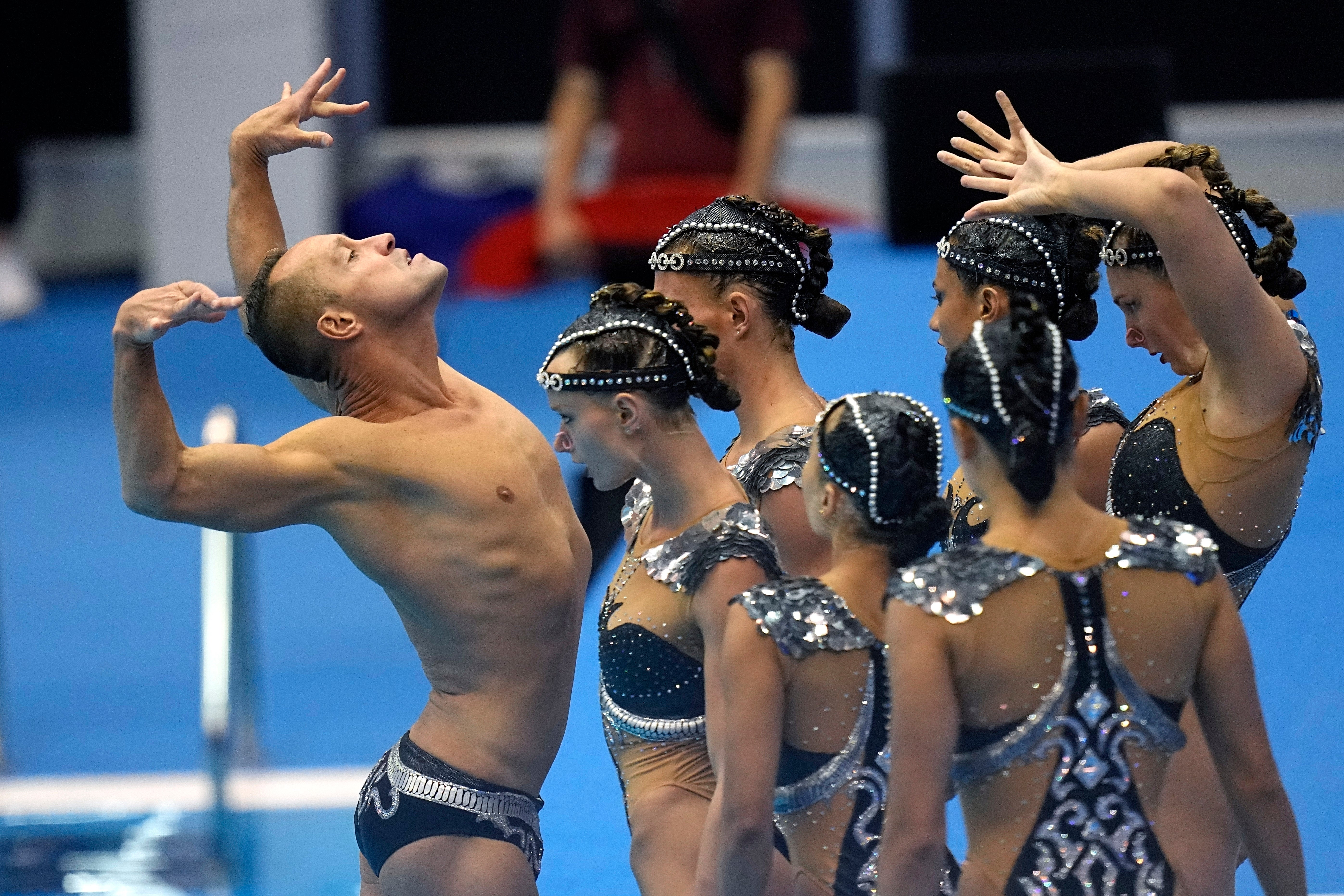 Male Artistic Swimmer Olympics