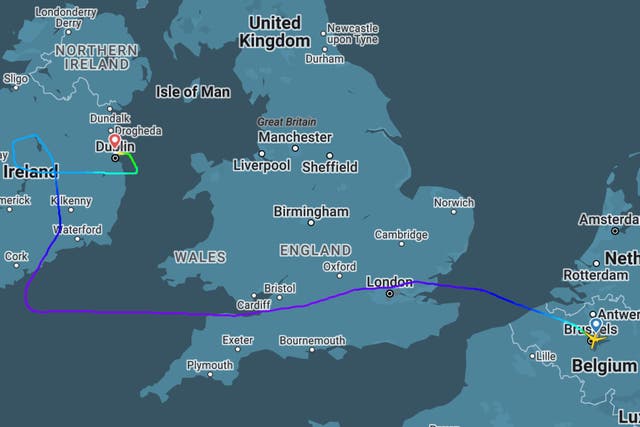 <p>Flight path of United Airlines UA998 on Monday 3 June 2024</p>