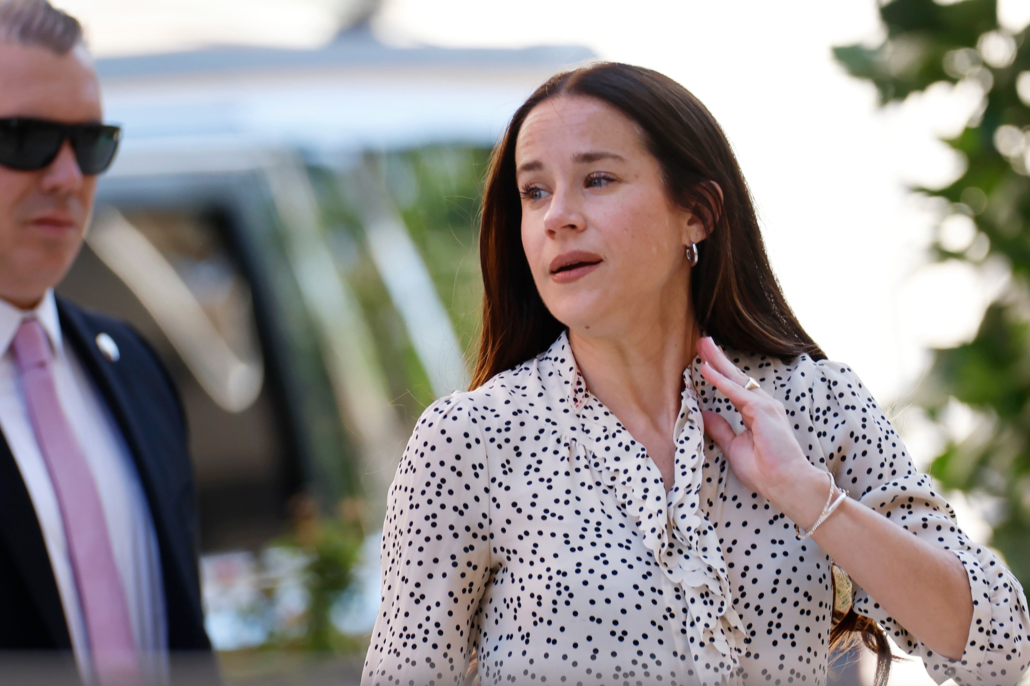 Hunter Biden's sister Ashley leaves court in tears as trial hears about his extensive drug use - Vimarsana News
