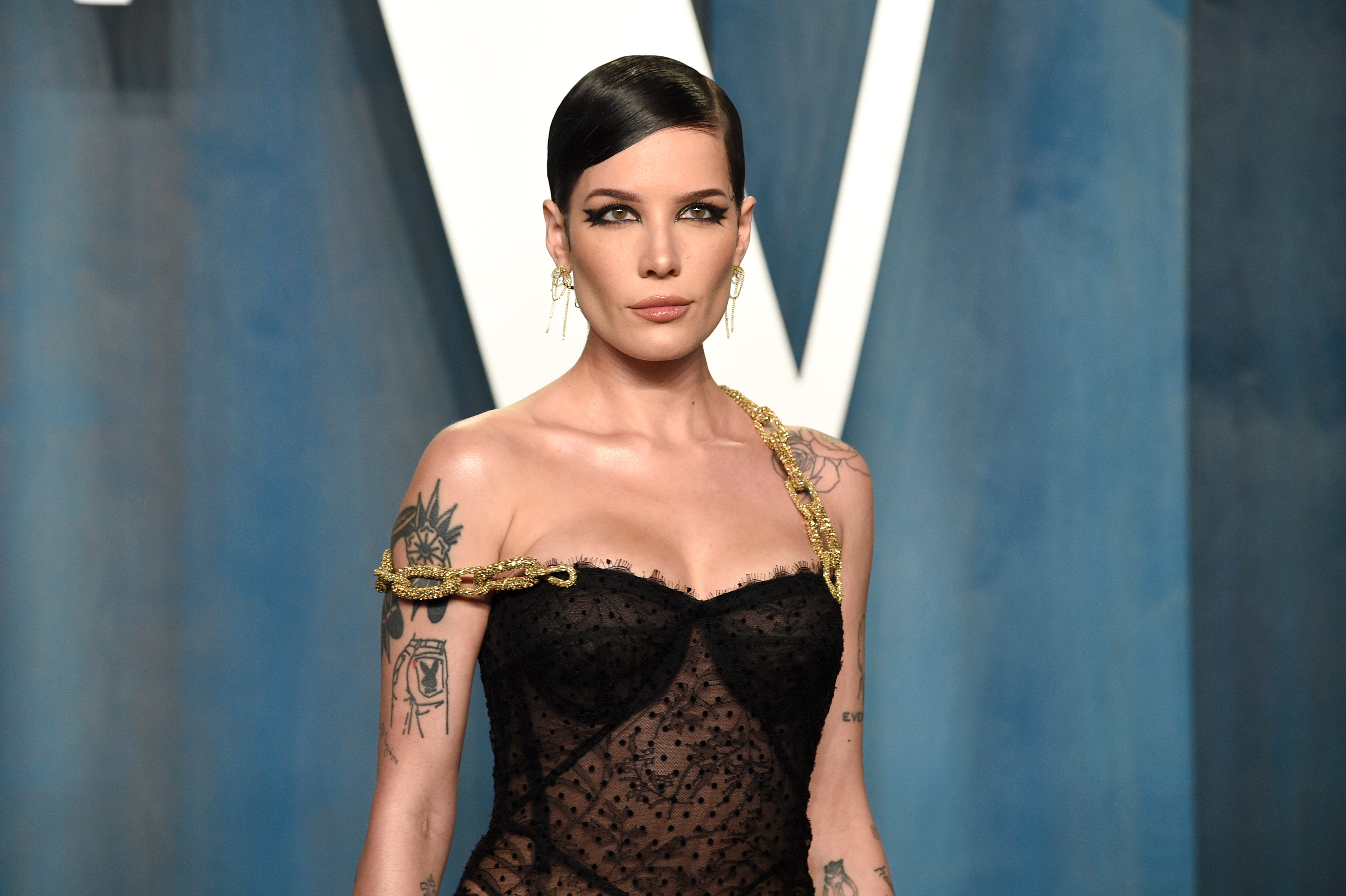 Halsey appears at the Vanity Fair Oscar Party in Beverly Hills