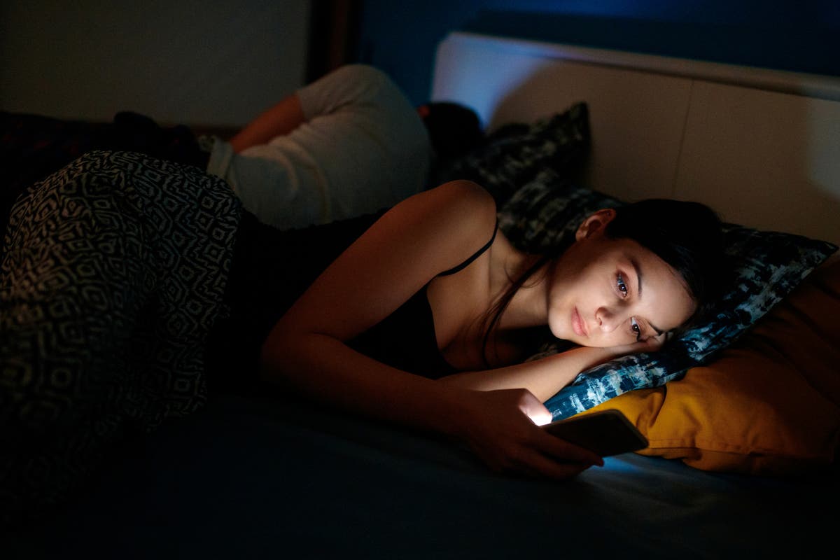 Looking at phone screen before bed is not as harmful to sleep as believed, study says