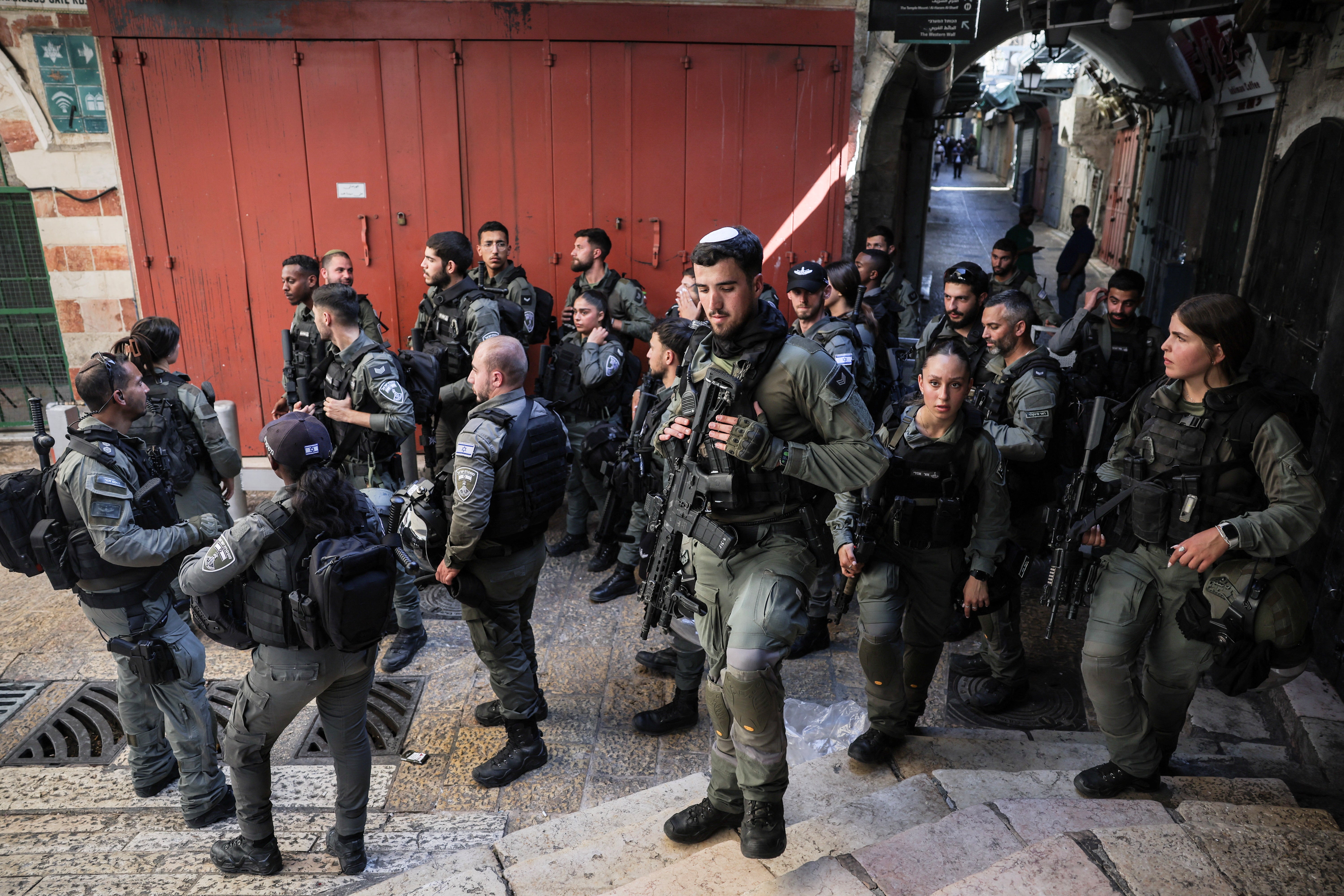 Israeli border police gather during the annual Jerusalem Day march