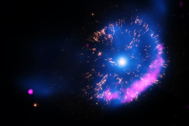 <p>Cosmic hydrogen bomb – a nova explosion</p>