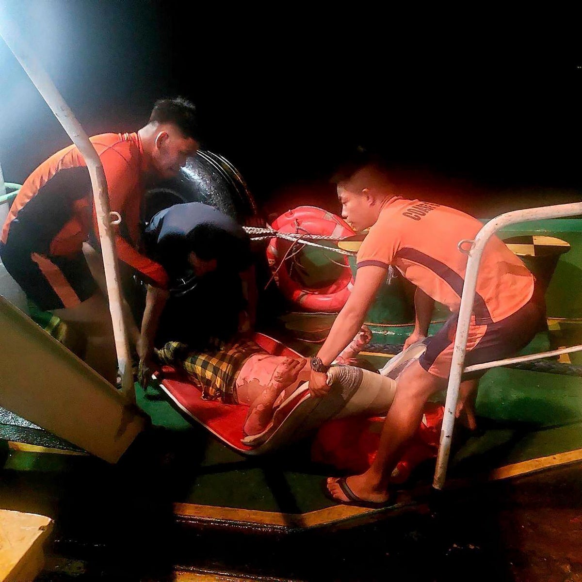 Philippine fishing boat explosion and fire kill 6 crewmembers while 6 others are rescued