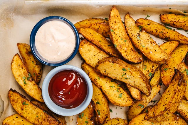 <p>Golden and crispy potato wedges seasoned to perfection, straight from the air fryer</p>