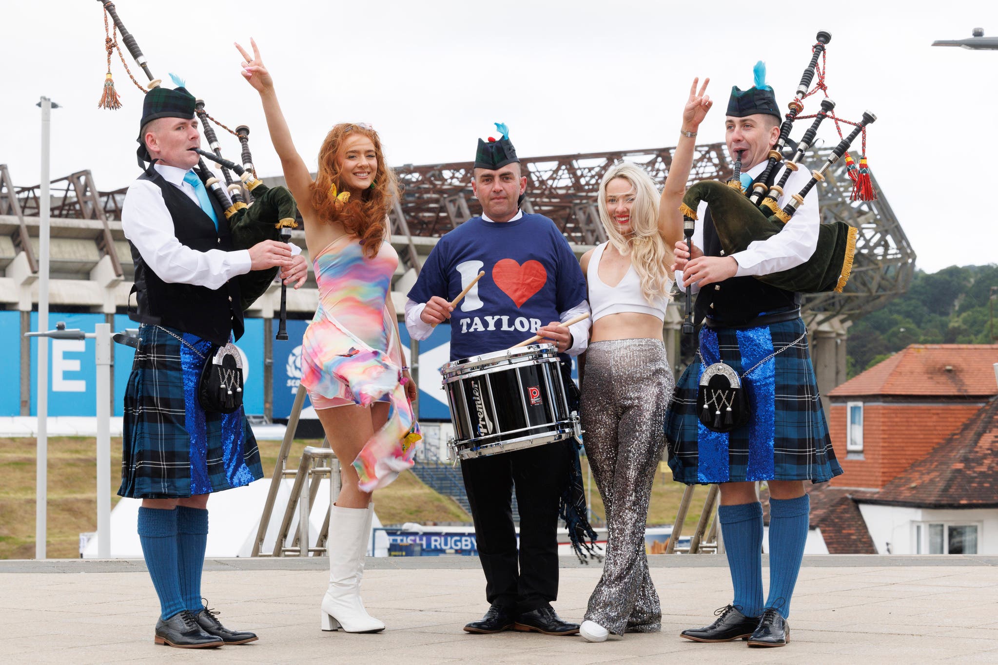 The band wore ‘erafied’ kilts to perform the song (Smarts Studio)