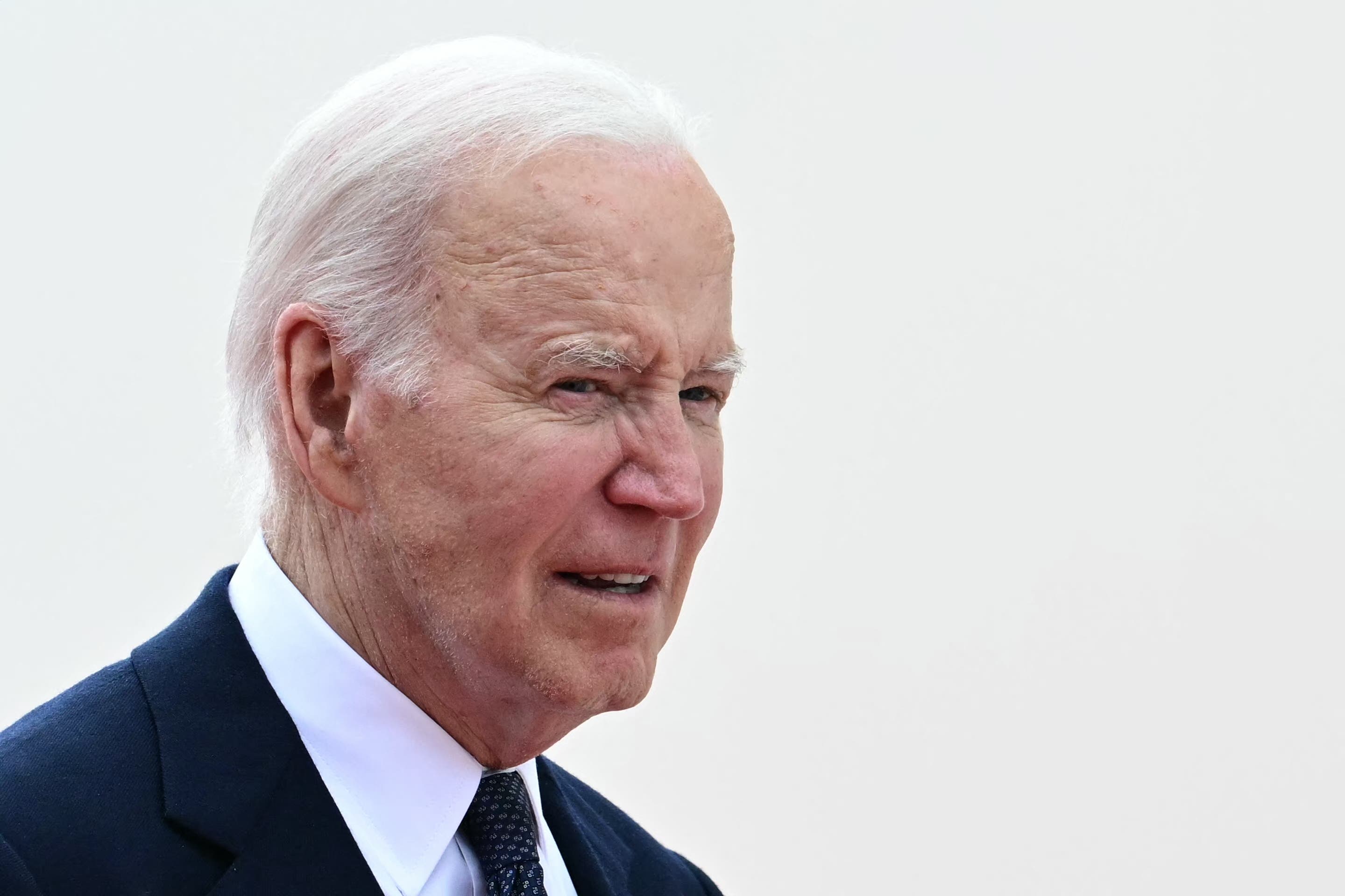 Biden rules out pardoning Hunter if he's convicted on gun charges - Vimarsana News