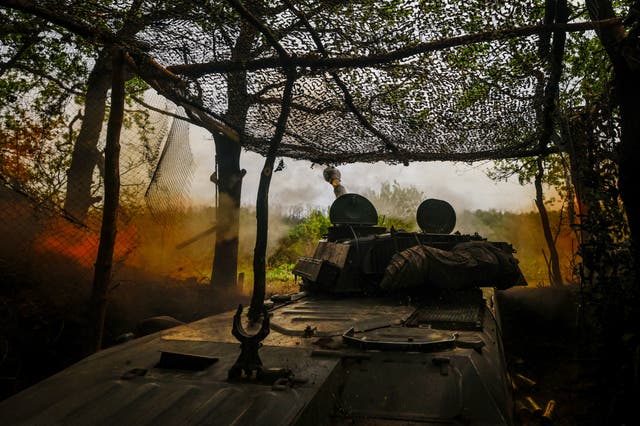 <p>A self-propelled howitzer of Ukraine's 57th brigade fires in the direction of Russian positions on the outskirts of Kupiansk</p>