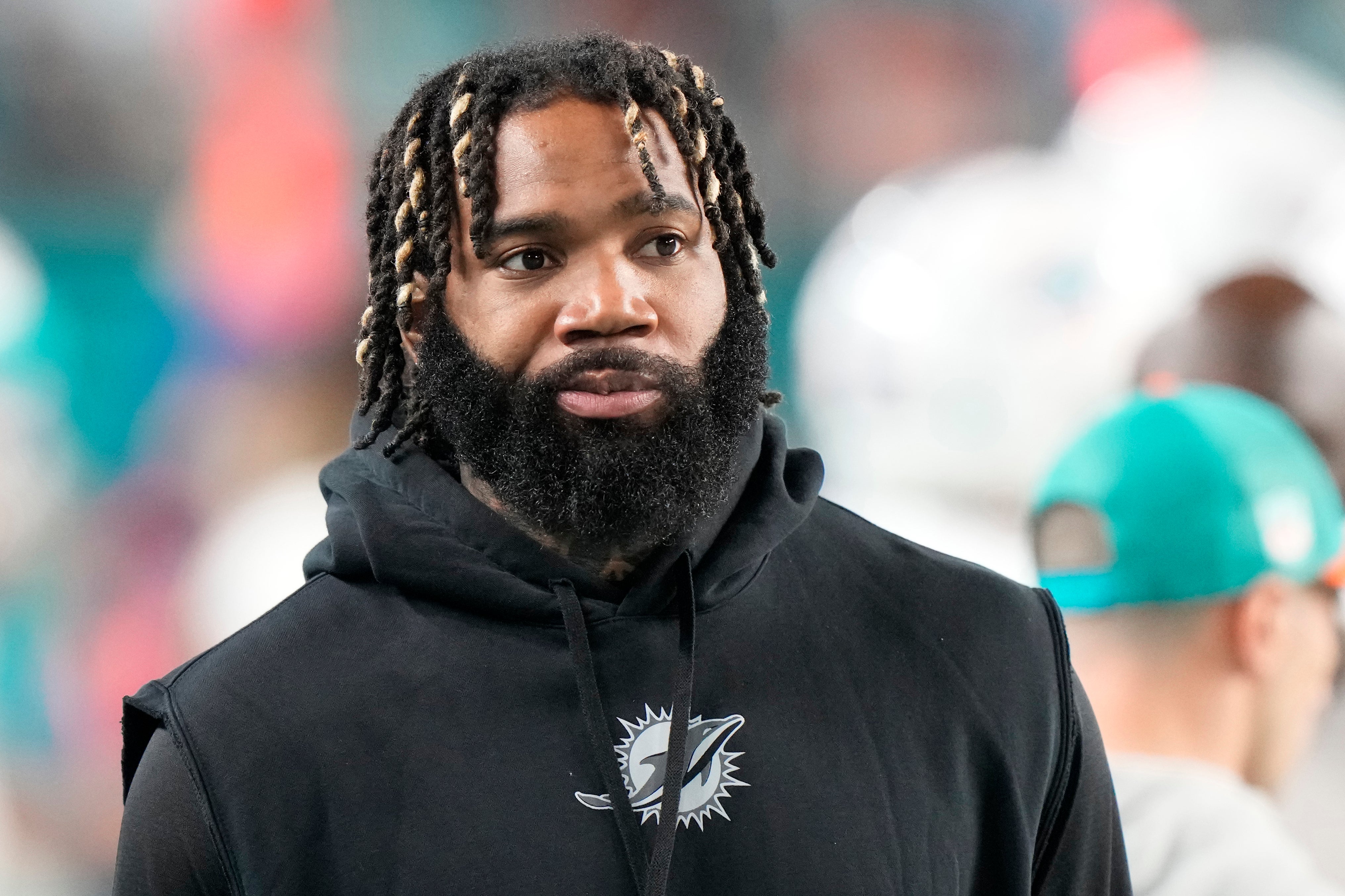 Ex-Dolphin Xavien Howard is accused of sending a teen an explicit photo  over an abortion quarrel | The Independent