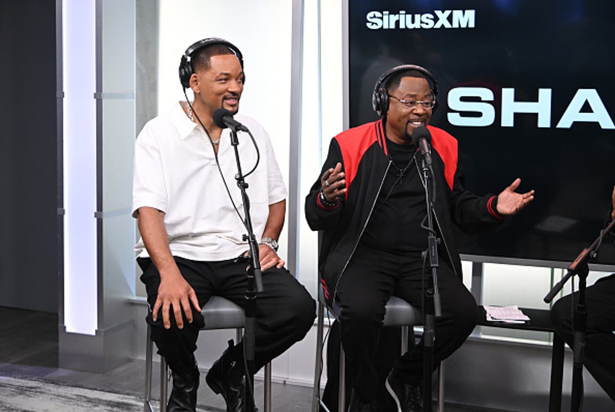 Will Smith and Martin Lawrence react to Jason Kelce not washing his feet 