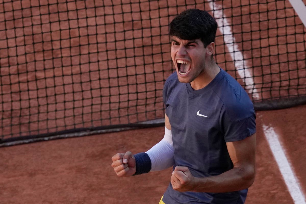 Carlos Alcaraz wants to keep the Spanish flag flying over Roland Garros