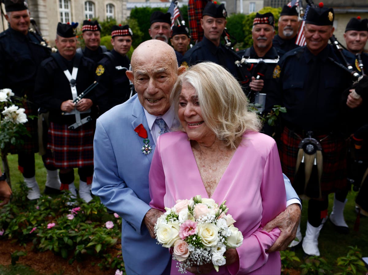 WWII veteran, 100, marries bride, 96, in Normandy on anniversary of D-Day