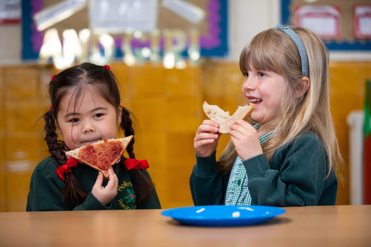 Labour promises school breakfast clubs will save parents £400 a year