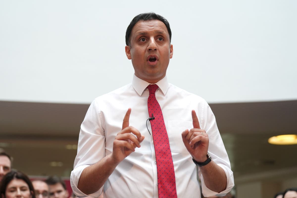 Sarwar pledges Labour will put Scotland at forefront of medical research