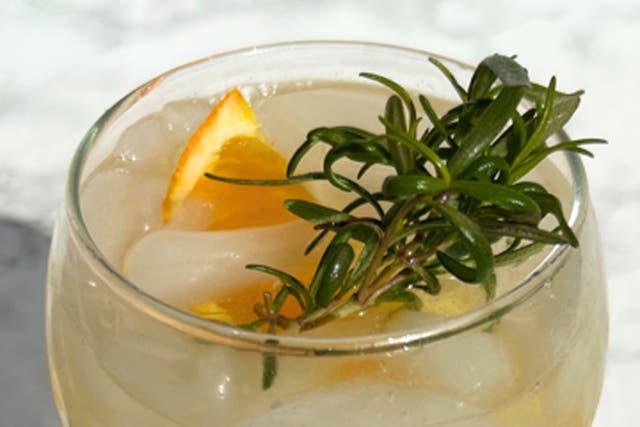 <p>Orange and ginger make this spritzer refreshing without being too sugary </p>