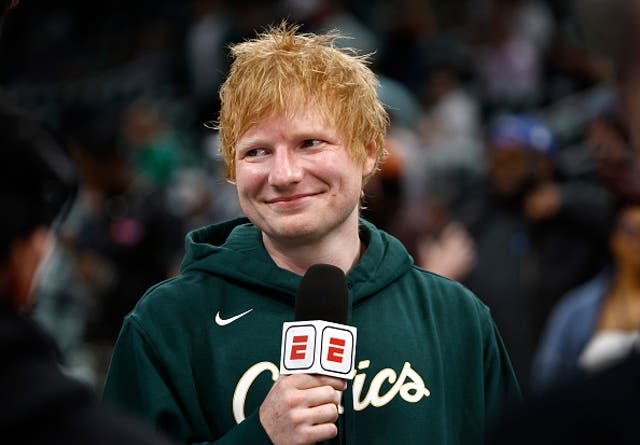 <p>Ed Sheeran reveals he hasn’t owned a cell phone since 2015</p>