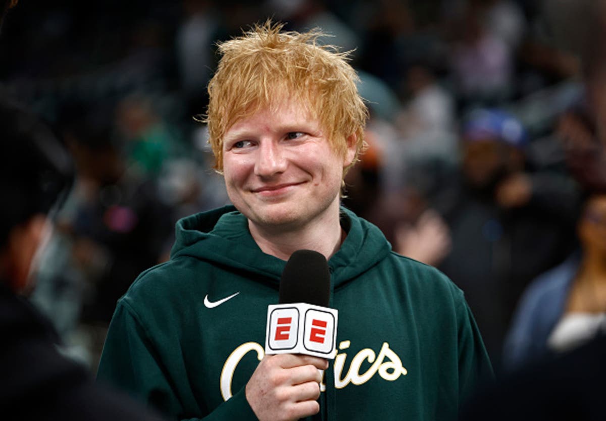 Ed Sheeran reveals he hasn’t owned a cell phone since 2015 Ed Sheeran reveals he hasn’t owned a cell phone since 2015