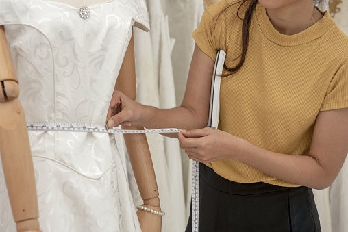 Bride’s mother attempts to alter wedding dress without permission