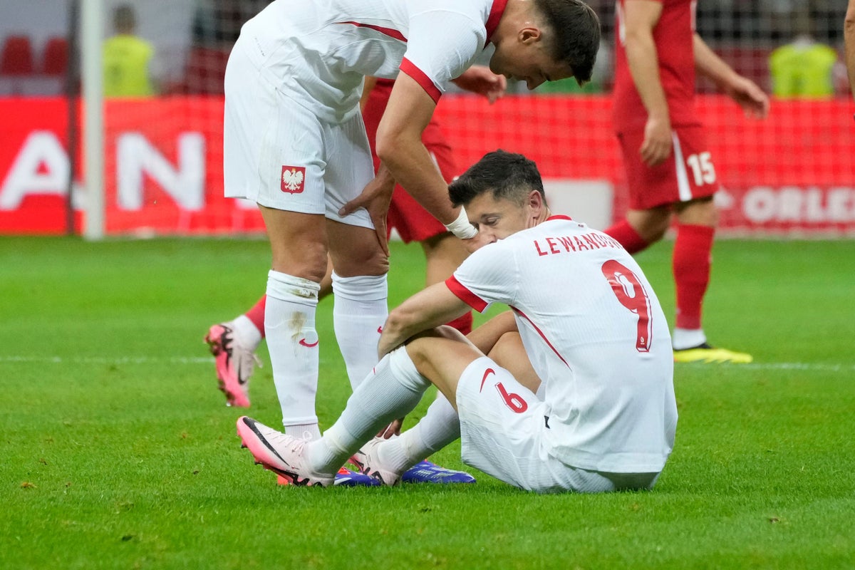 Poland captain Robert Lewandowski suffers injury scare ahead of Euro 2024