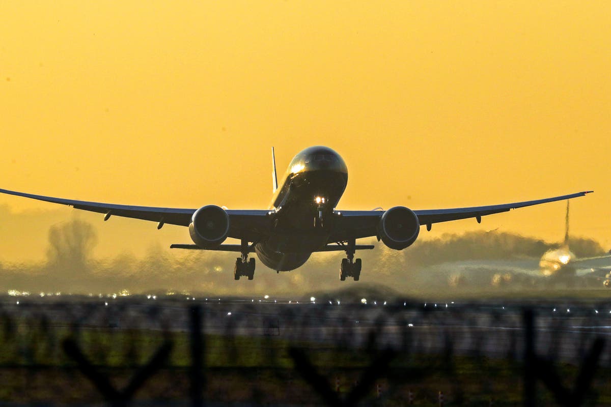 Warning to millions as study finds tiny particles from planes putting health at risk