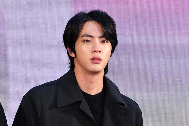 <p>Jin of BTS visits the Rockefeller Plaza in New York City on 21 February 2020 </p>