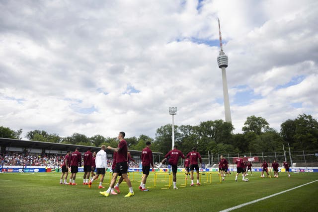 SUIZA-CAMPO DE ENTRENAMIENTO