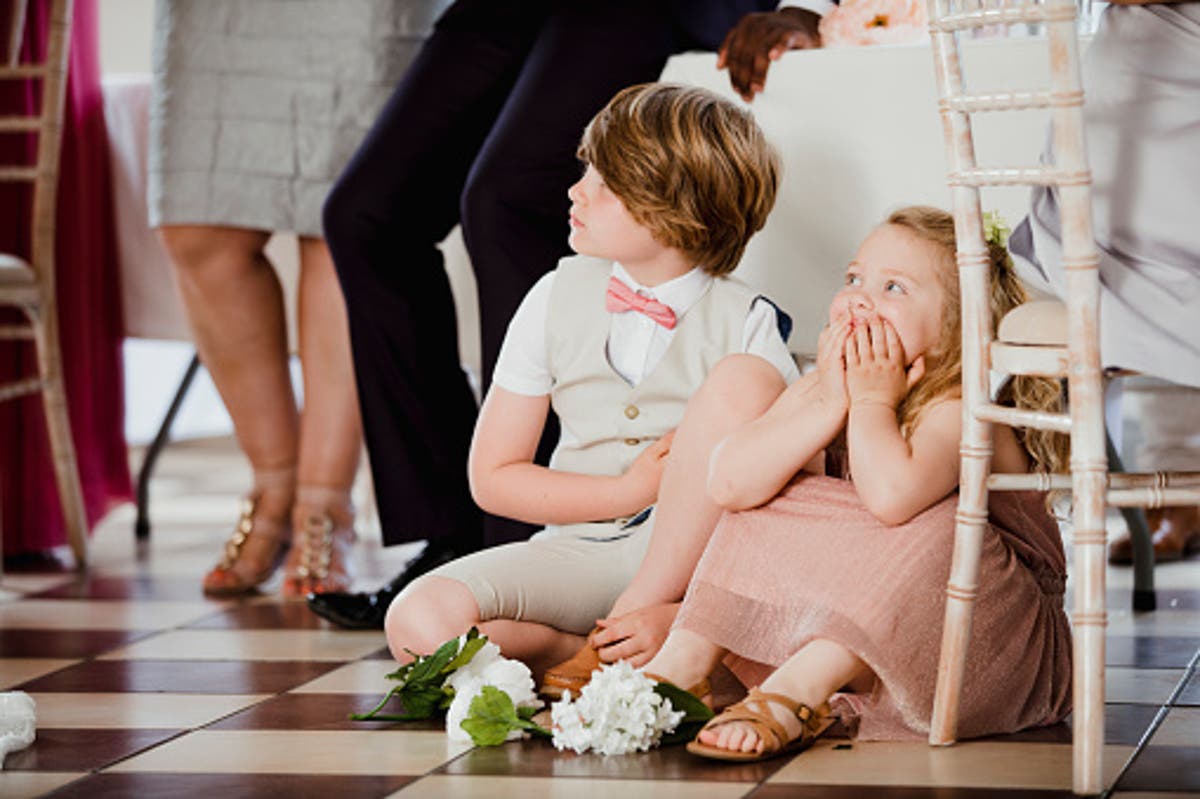 Wedding guest confronts parent over volume of toddler’s tablet during speeches Wedding guest confronts parent over volume of toddler’s tablet during speeches