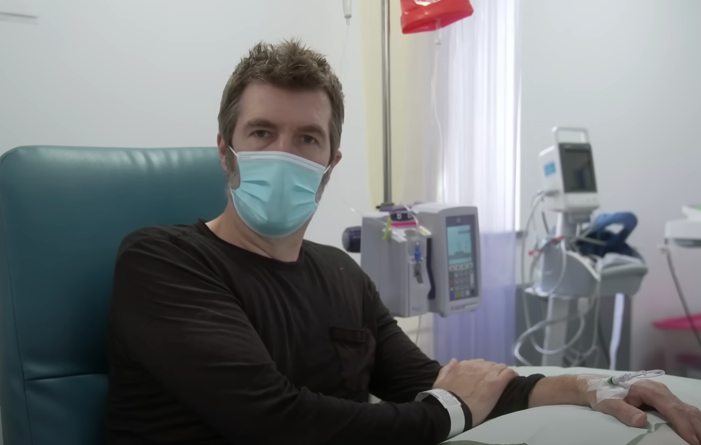 Comedian documents his cancer treatment in Channel 4 documentary