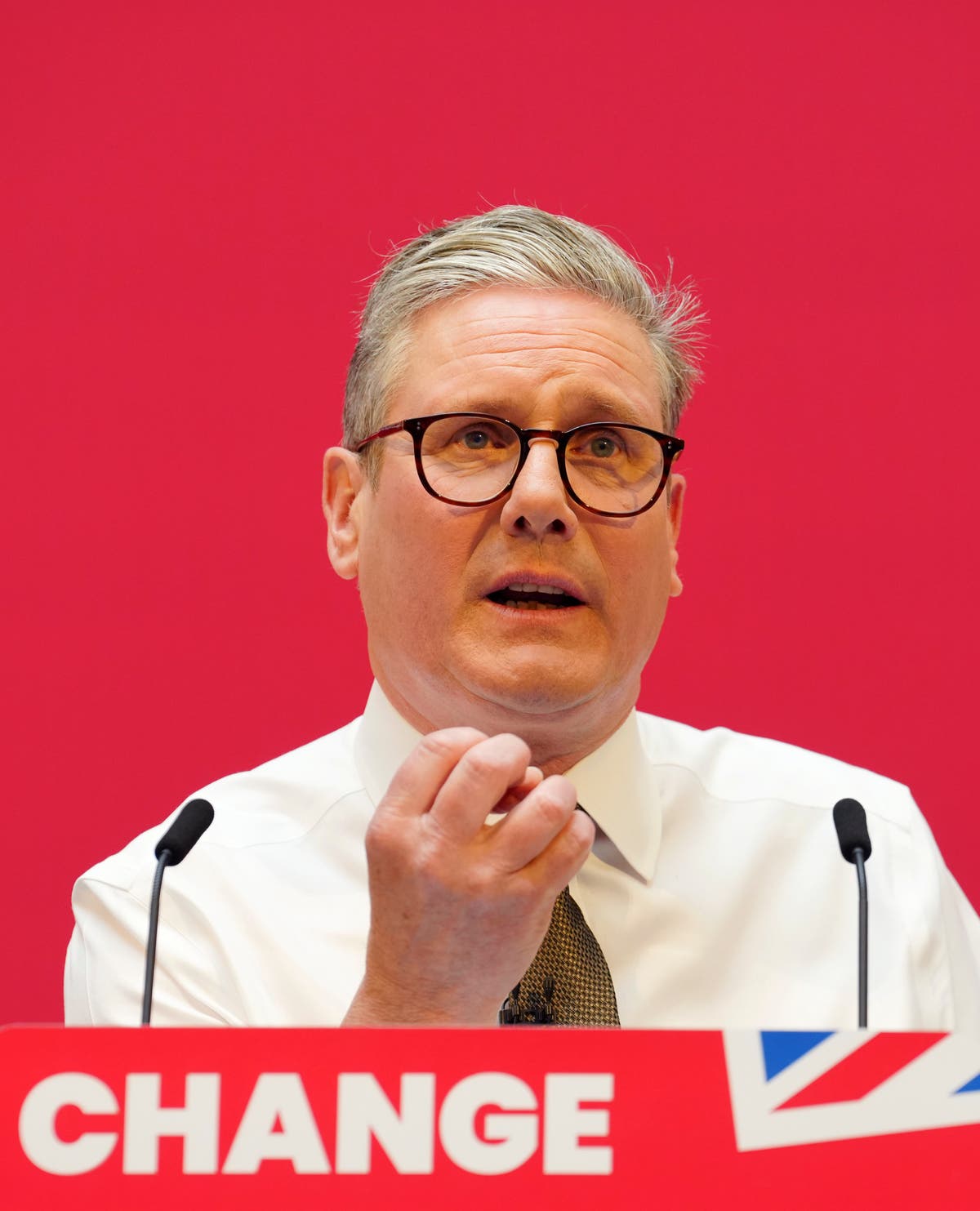 Keir Starmer denies he is hostile to those who use private healthcare Keir Starmer denies he is hostile to those who use private healthcare