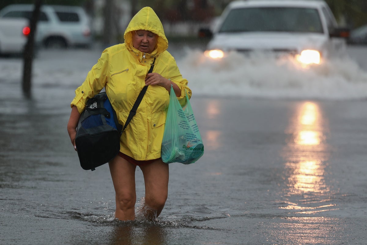 More than a foot of rain expected in South Florida as flood alerts ...
