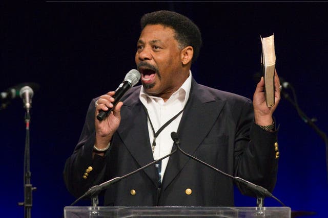 <p>Dr Tony Evans preaching at Reliant Stadium in Houston, Texas. He has resigned from his church after 48 years due to “sin.” </p>