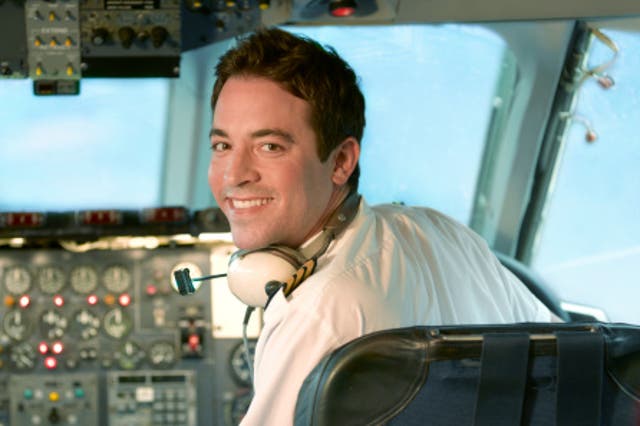 <p>Why airlines don’t allow pilots to have beards</p>