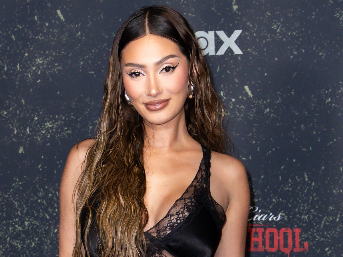 Francesca Farago says a fan on Snapchat may have saved her unborn babies’ lives