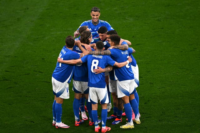 <p>Nicolo Barella and his Italy teammates celebrate taking the lead </p>