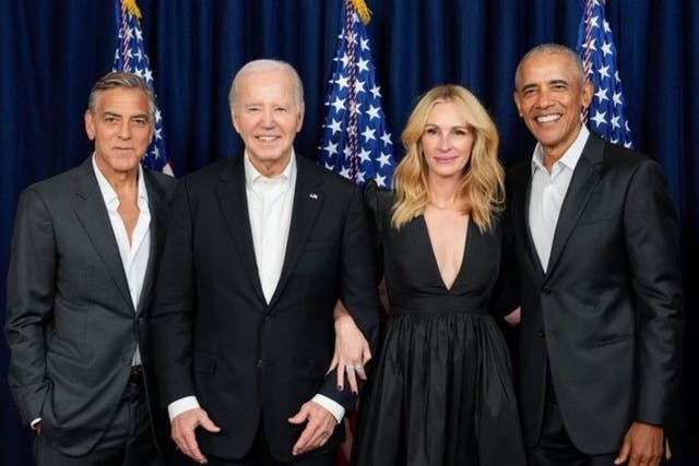 <p>Joe Biden and Barack Obama pose for a photo with actors George Clooney and Julia Roberts at a fundraiser in California  </p>