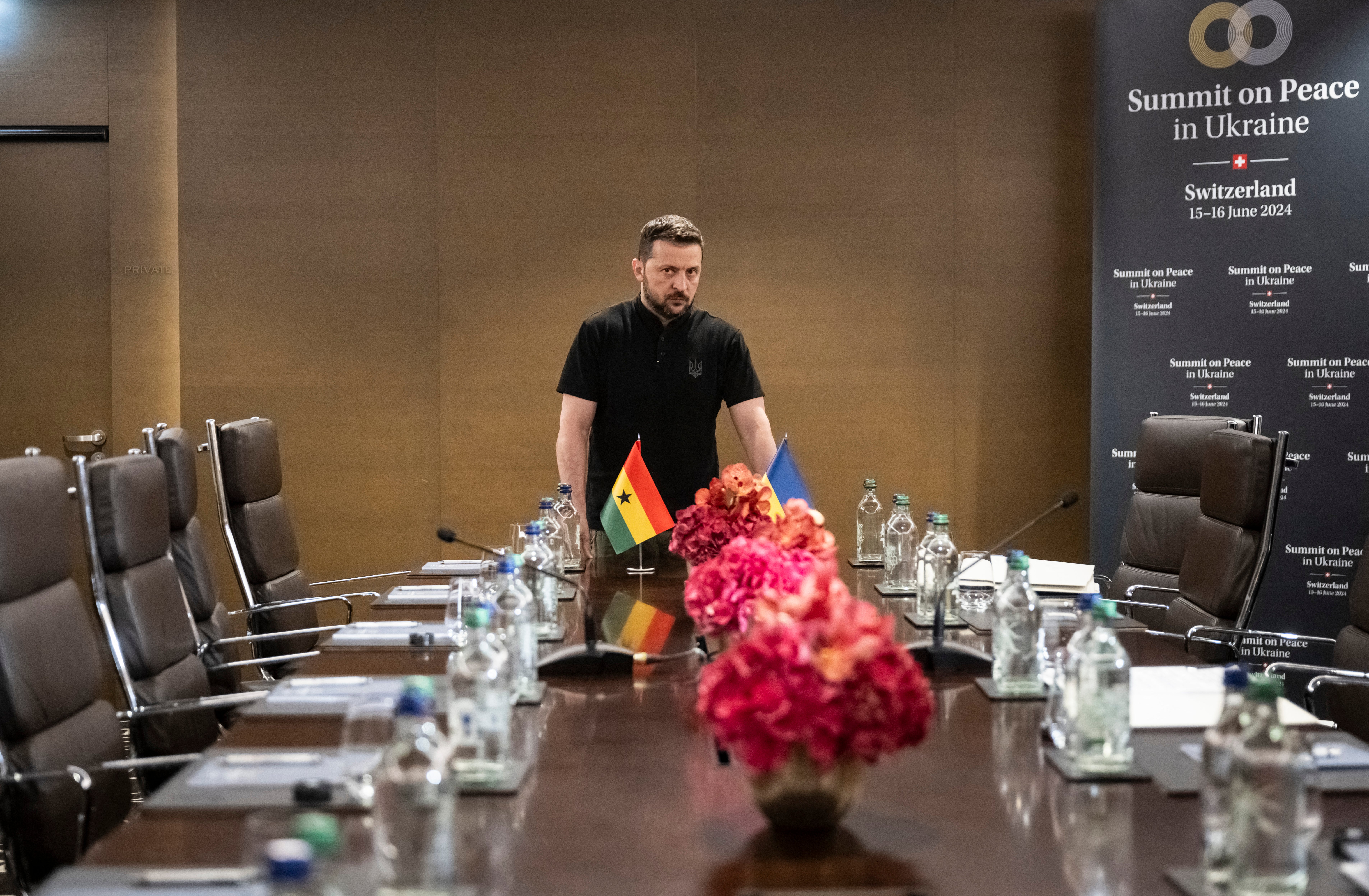 Zelensky prepares for a meeting on Sunday