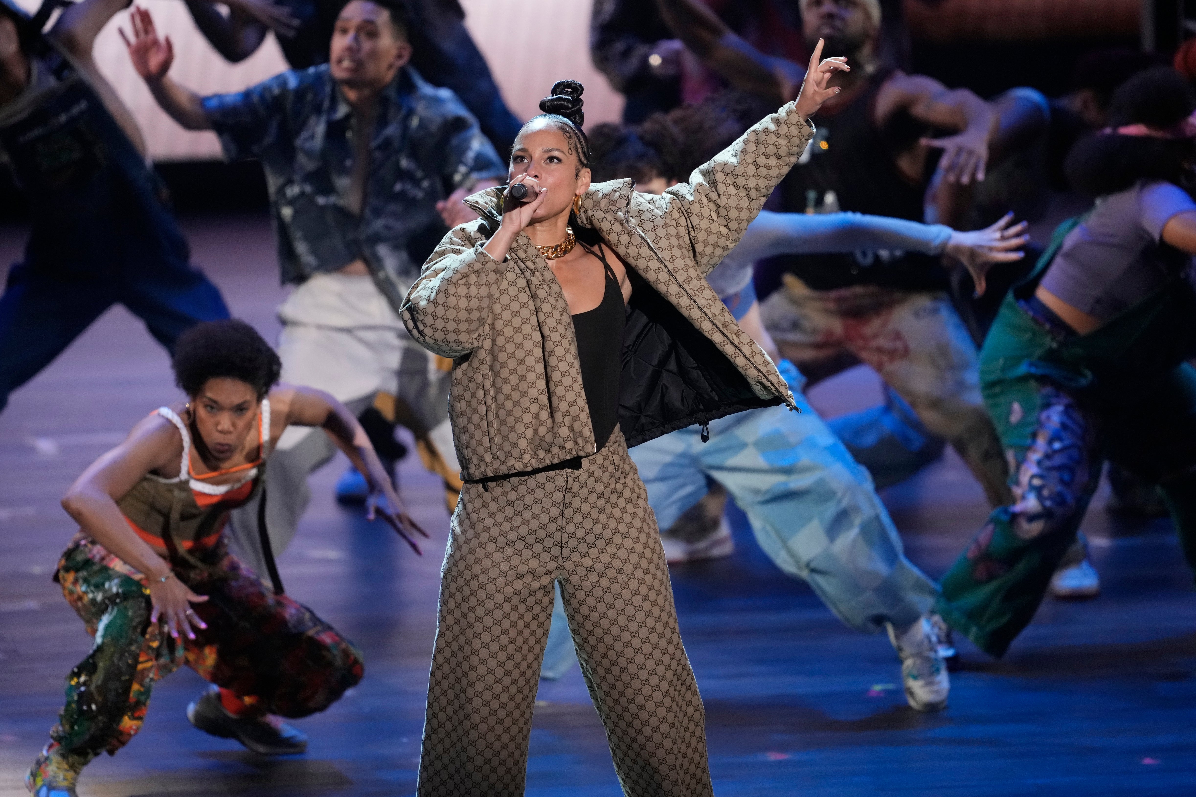 Alicia Keys performs with the “Hell’s Kitchen” cast during the Tony Awards on June 16