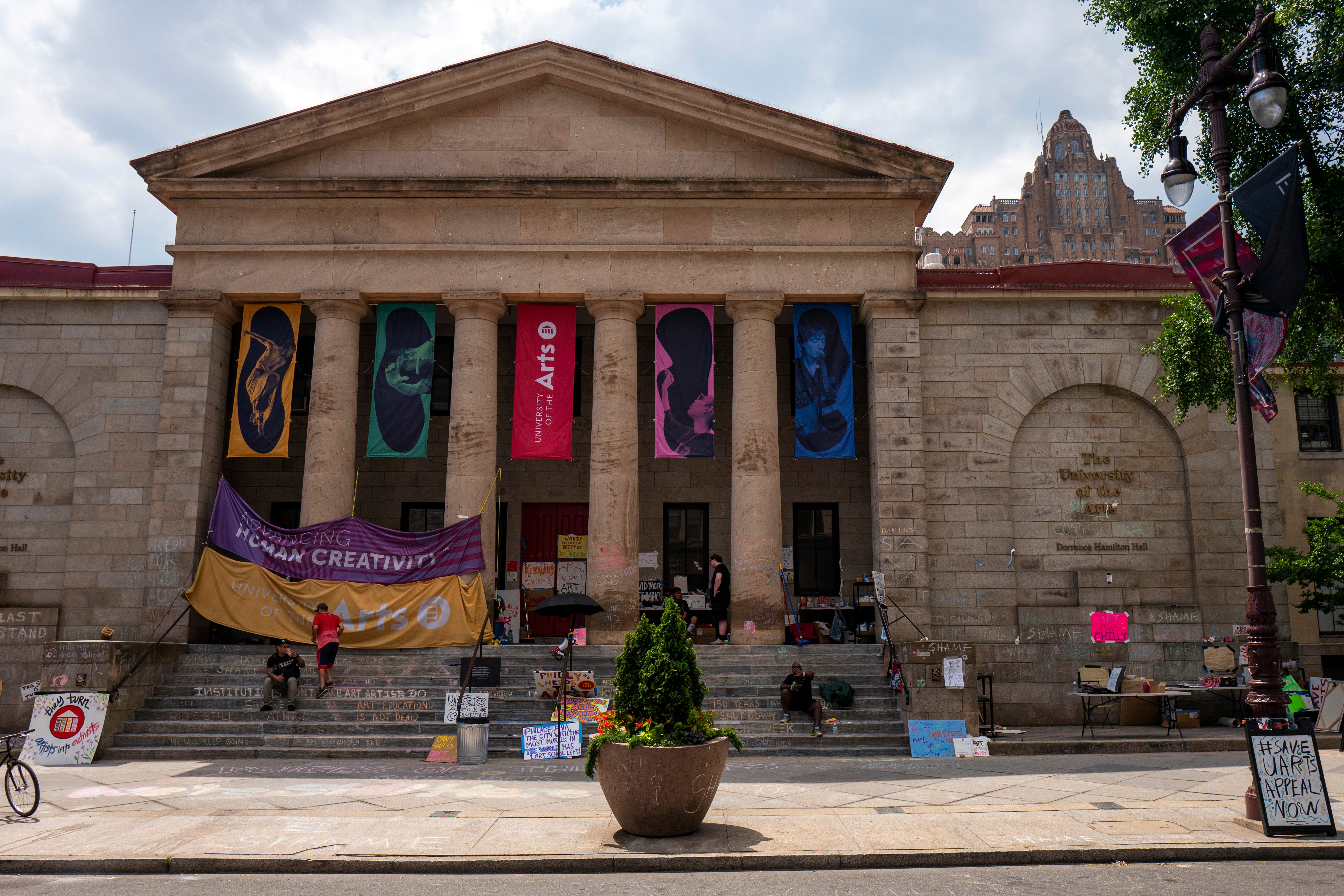 Education Colleges Closing